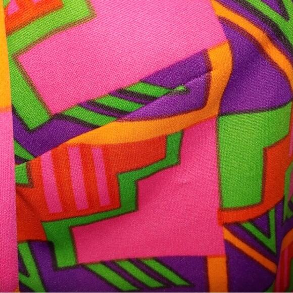 Vintage 70s Disco Shirt in a Bold Print of Pink Purple & Green SZ MED - Picture 4 of 8